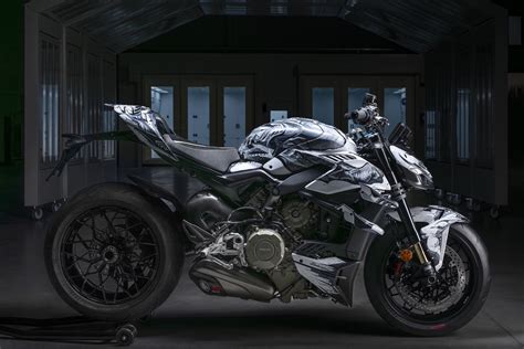 Centauro Ducati Streetfighter Unveiled At Art Of Creating Myths