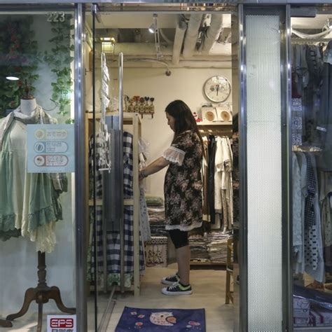 Small Retailers In Hong Kong Being Hit Hardest As E Commerce Gathers