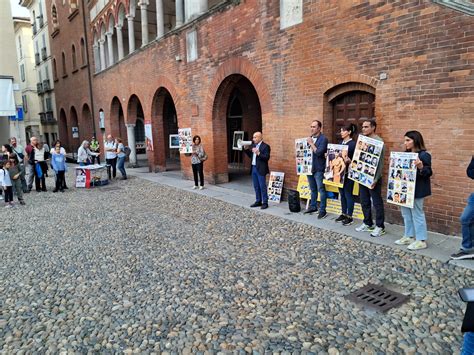 Al fianco delle donne iraniane per la libertà la manifestazione a