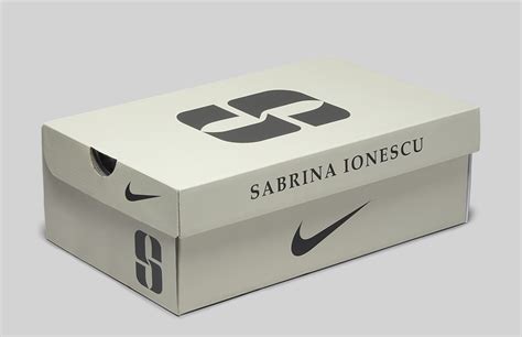 Nike Sabrina Photon Dust Fq