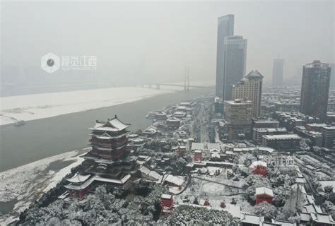 南昌交警：大雪导致违章将二次甄别 因恶劣天气原因造成的不处罚凤凰网江西凤凰网