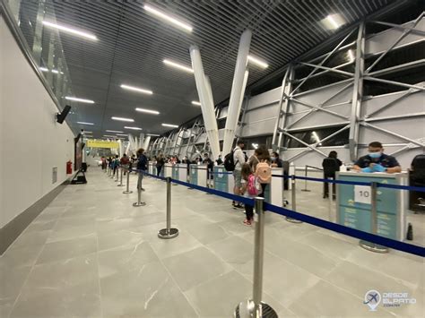 Los Pasajeros En Tránsito Y La Conexión Internacional En El Aeropuerto De Santiago De Chile