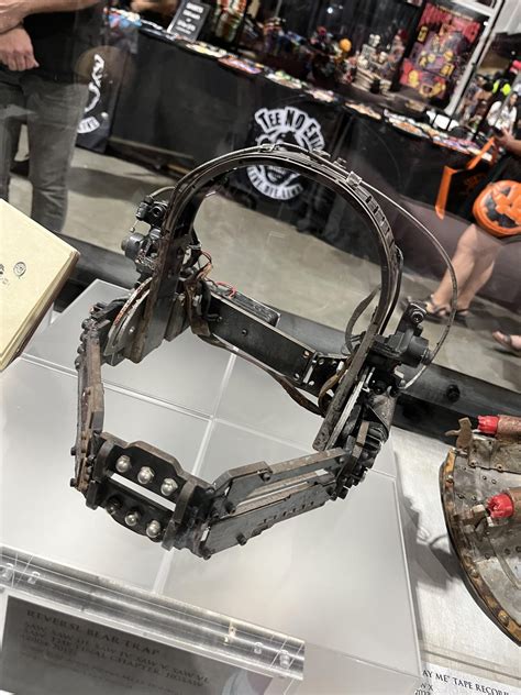 Reverse Bear Trap From Saw Vi3d At Midsummer Scream Rsaw