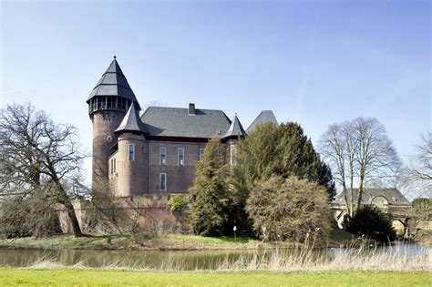 Kurk Lnische Landesburg Linn Krefeld Architektur Baukunst Nrw