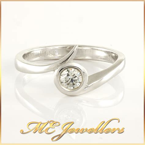 18K White Gold Unique Design Bezel Set Diamond Ring - ME Jewellers