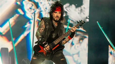 Nikki Sixx De M Tley Cr E Subi Impactante Fotograf A De Bogot