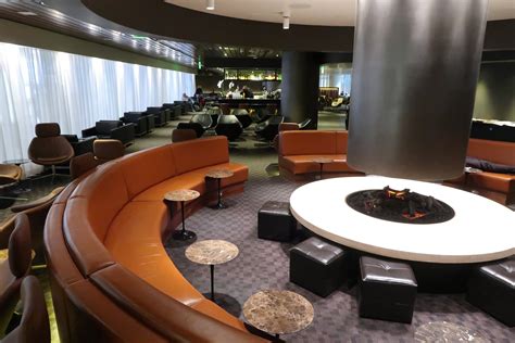 Lounge Review: Oneworld Los Angeles Lounge at LAX - The Points Guy