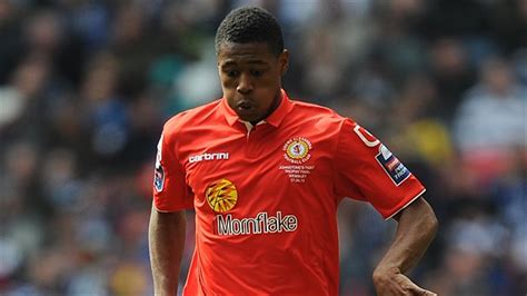 Aneke heads back to Crewe - Football - Eurosport