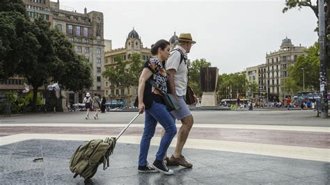 Los Due Os De Pisos Tur Sticos Reivindican Su Negocio Ante Un