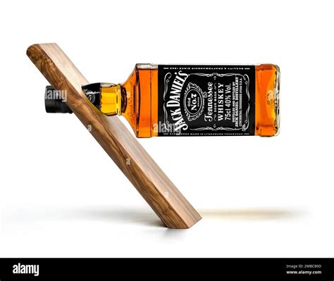 CHISINAU MOLDAVIA NOVIEMBRE 14 2015 Una Sola Botella De Jack Daniels