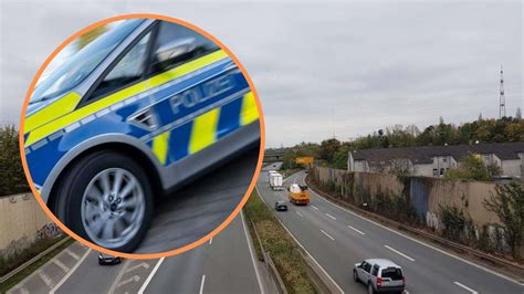 Dortmund Tödlicher Unfall auf Bundesstraße Auto überschlägt sich