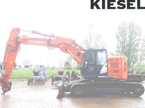 Hitachi ZX225USLC 6 Tracked Excavator For Sale Germany 06188 Landsberg