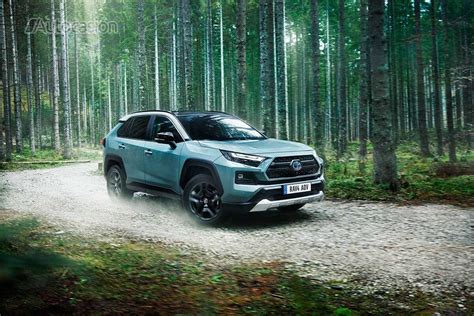 Toyota RAV4 Electric Hybrid Adventure el más offroad de la gama