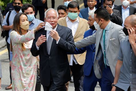 Najib Goes To Jail After Federal Court Upholds His Guilty Verdict