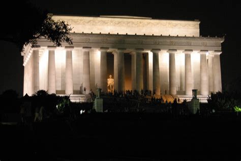 Lincoln Memorial at Night | Pics4Learning