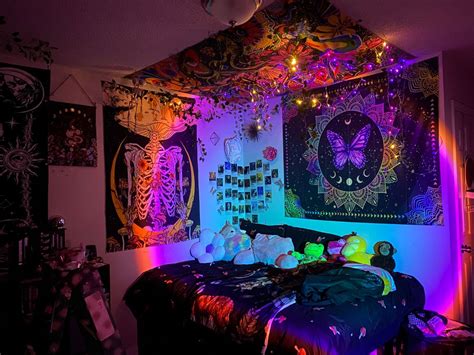 cool alt room | Chill room, Hippy room, Pretty room