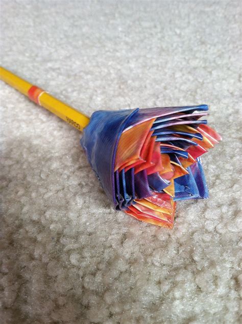 how to make a flower on pencil