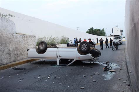 Mujer Vuelca En Su Camioneta En El Encauzamiento Huacapa El Sol De