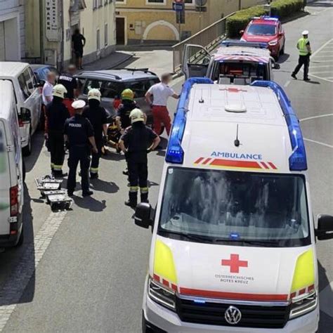 Ff Klosterneuburg Fahrzeugbergung Nach Verkehrsunfall