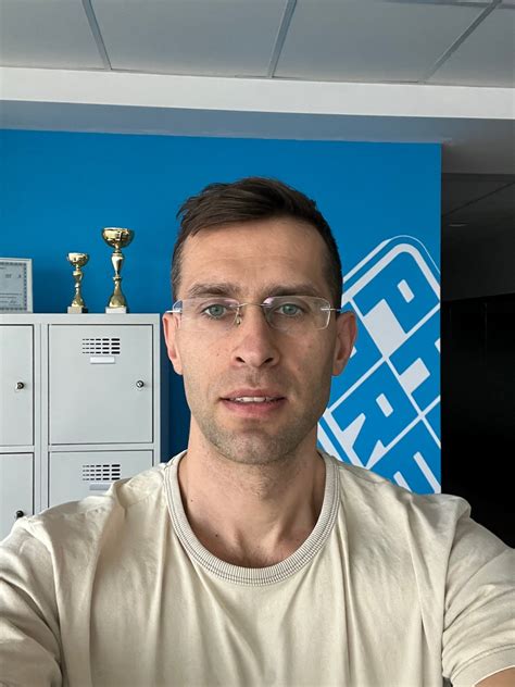 iPhone 16e vs iPhone 13 mini: is it time to hang up the old mini