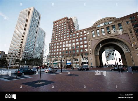 Rowes Wharf on the Rose Kennedy Greenway, Boston, Massachusetts Stock ...