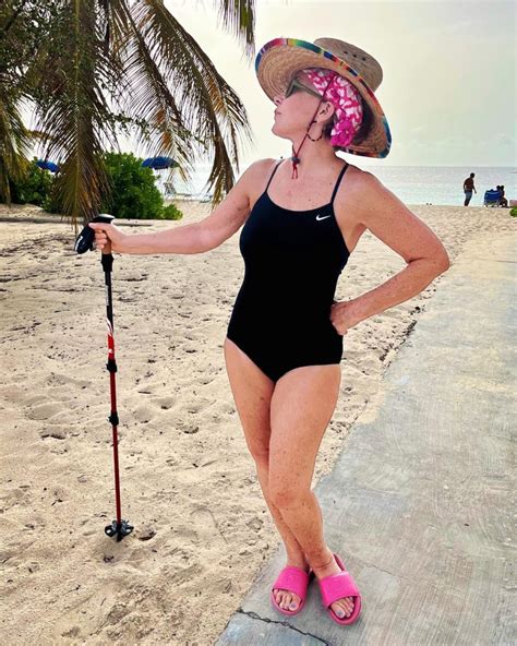 Annie Potts In Bikini