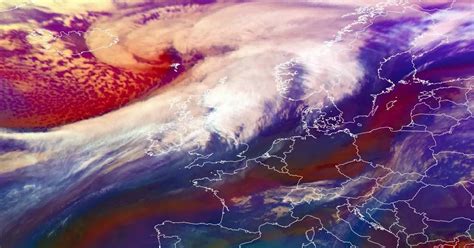 La carte météorologique de la tempête irlandaise Inguun montre une bête