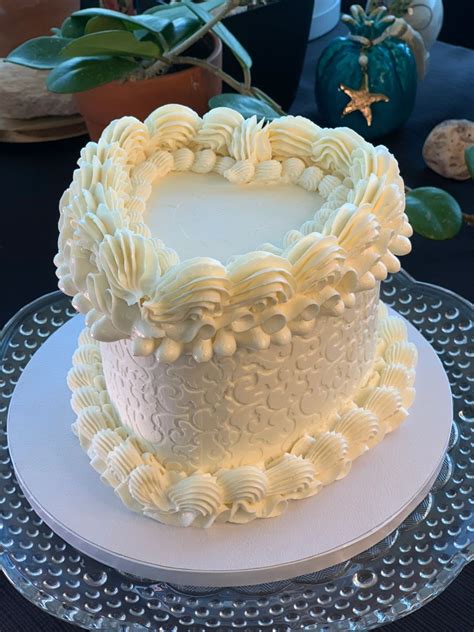 vintage retro cake
