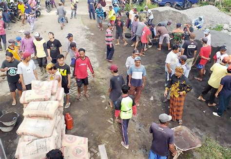 Gotong Royong Pengecoran Masjid Baitul Ihsan Pesantren Rakyat Al Amin