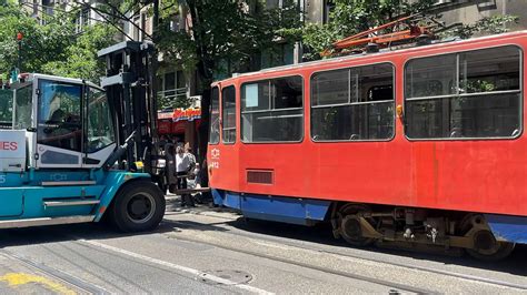 Una Na Licu Mesta Isko Io Tramvaj Iz Ina Na Uglu Resavske Ulice