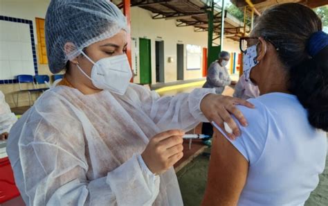 Goiânia vacina idosos pessoas comorbidades e profissionais da