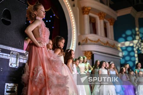 2017 Young Russian Beauty Pageant Final Sputnik Mediabank