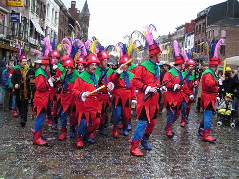 Le Carnaval De Binche Et Ses Gilles Vivre Bruxelles