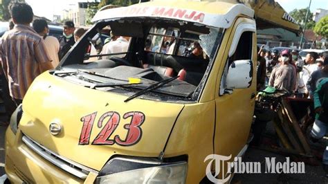 KRONOLOGIS Lengkap Angkot 123 Wampu Mini Ditabrak Kereta Api Bersama