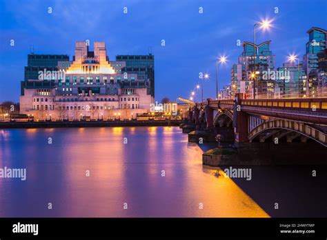 mi office  night london england stock photo alamy