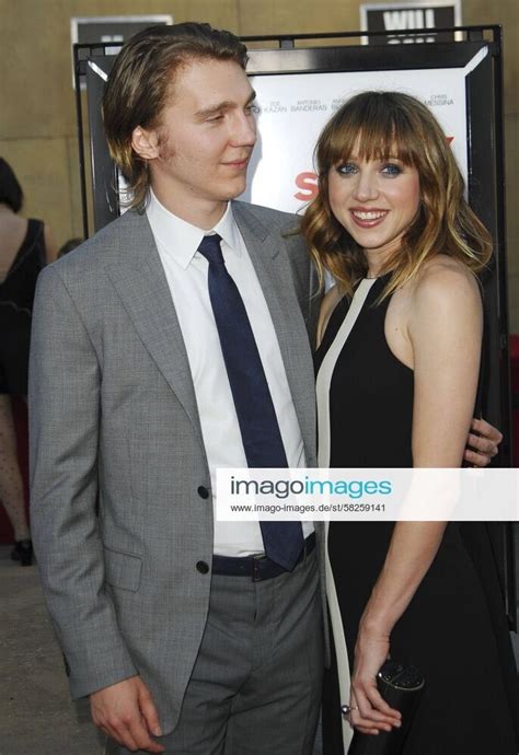 Best Of Zoe Kazan On Twitter Zoe Kazan Paul Dano At The Ruby Sparks