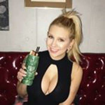 Autumn Moretti Babe Page Watch This Adult Model On Freeones