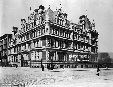 26 Cornelius Vanderbilt Mansion Stock Photos, High-Res Pictures, and ...