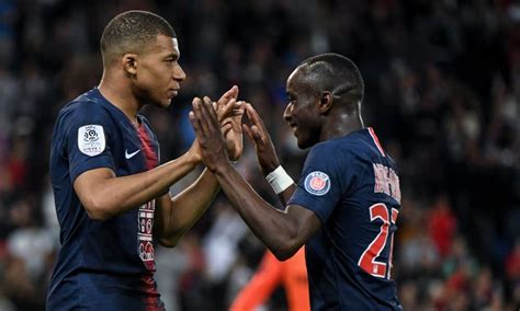 Mercato PSG la plus grosse vente de l été grâce à un international