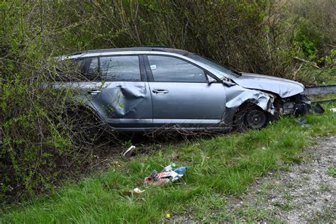 Unfall A Unfall Auf Der A Skoda Berschl Gt Sich Mehrmals