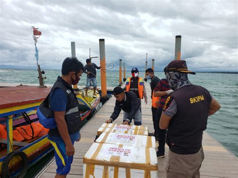 Kkp Lepasliarkan Benih Lobster Hasil Sitaan Di Pulau Angso Duo