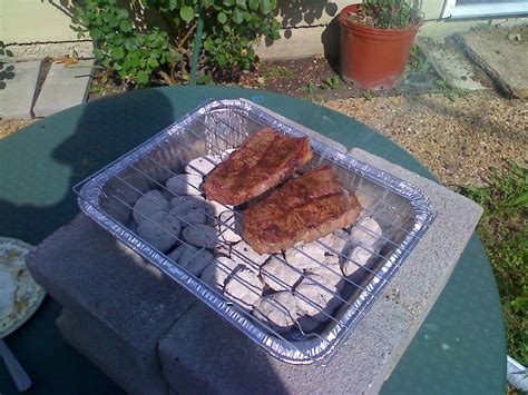 $2 Charcoal Grill : 3 Steps - Instructables