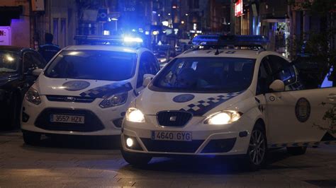 La Policía Local de A Coruña disuelve una pelea entre dos grupos en la