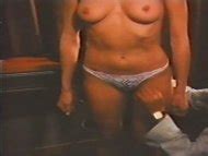 Naked Raquel Evans in Situación Límite