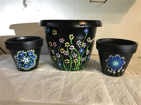 acrylic paint on terracotta pots 9