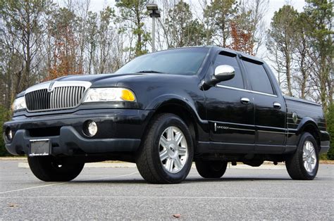 Lincoln Blackwood 2001 - 2002 Pickup :: OUTSTANDING CARS