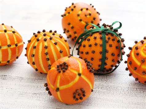 Holiday Decorating Ideas How To Make A Pomander Ball