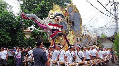 Pemindahan Petulangan GAJAH MINA Terbesar Di Sayan Ubud YouTube