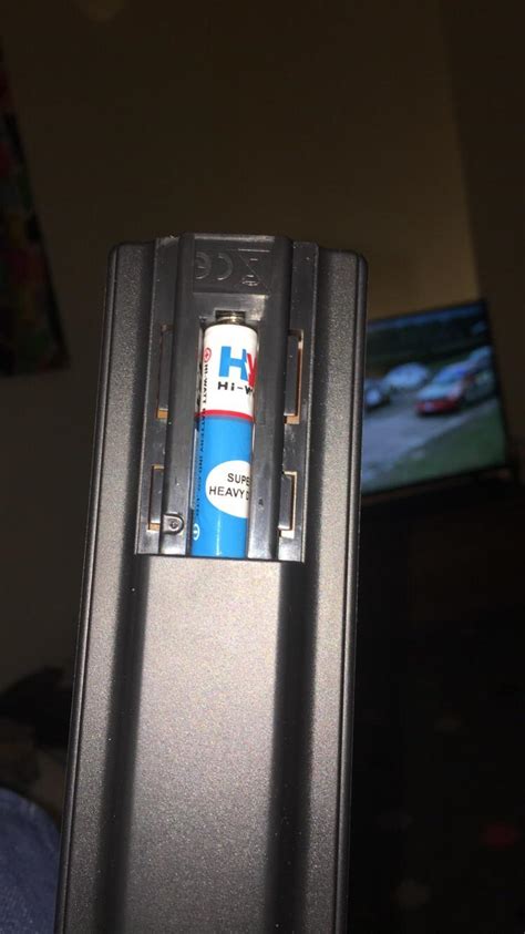 This TV remote with only one battery : r/mildlyinteresting