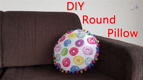 Diy Round Pillow With Side Panel Round Cushion Diy Round Pillow Round Pillow Sewing Tutorials